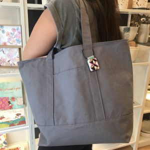 Sac cabas en coton gris. – Image 3