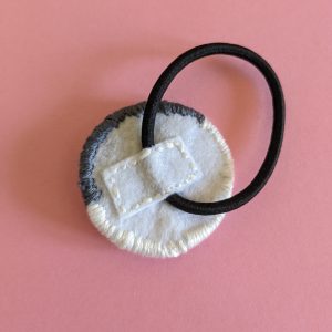 Elastique à cheveux brodé. – Image 2