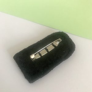 Broche brodée à la main – Image 2