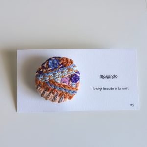 broche brodée main