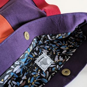 Sac Totebag patchwork colorblock en tissus recyclés – Image 2