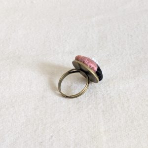 Bague brodée à la main – Image 2