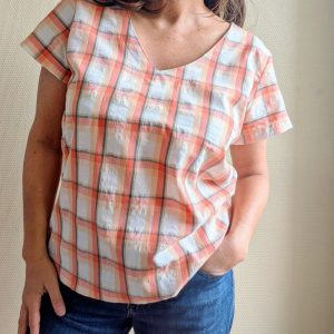 Haut col V manches courtes – tissu recyclé – Image 2