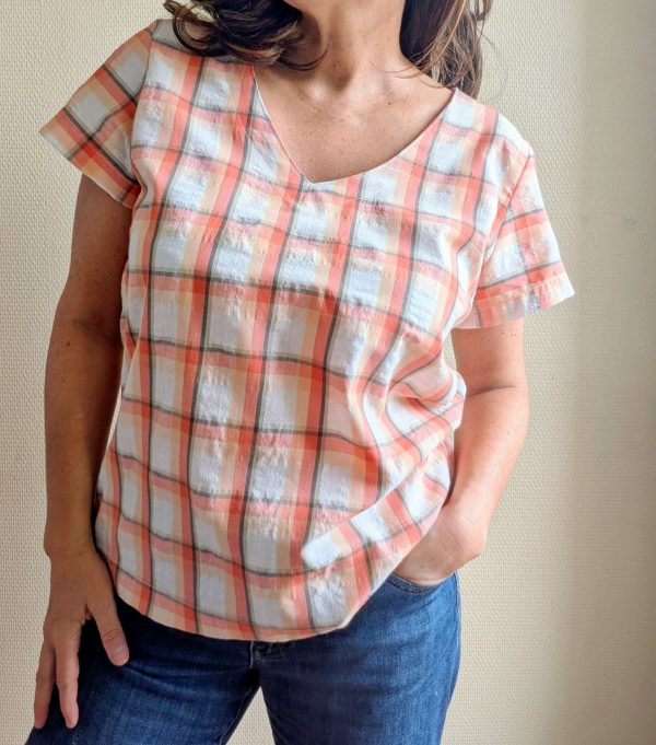 Haut col V manches courtes – tissu recyclé – Image 2