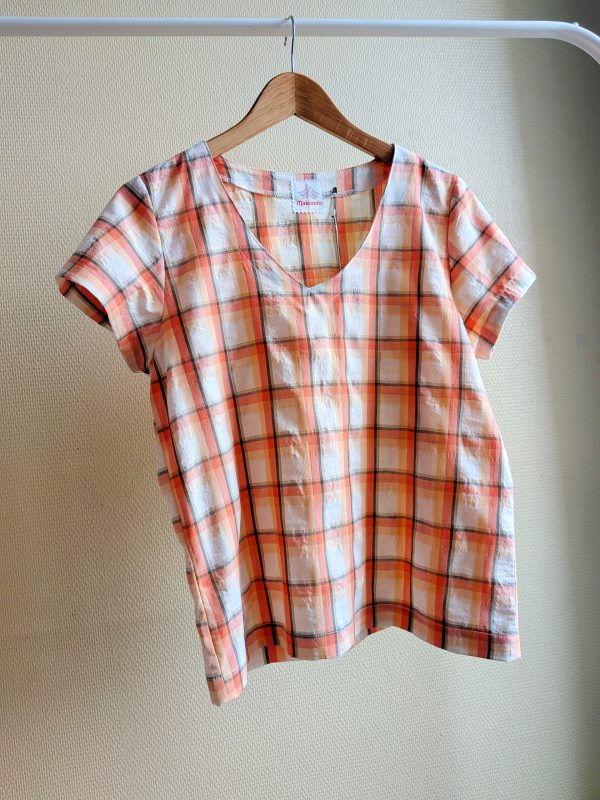 Haut col V manches courtes – tissu recyclé – Image 4