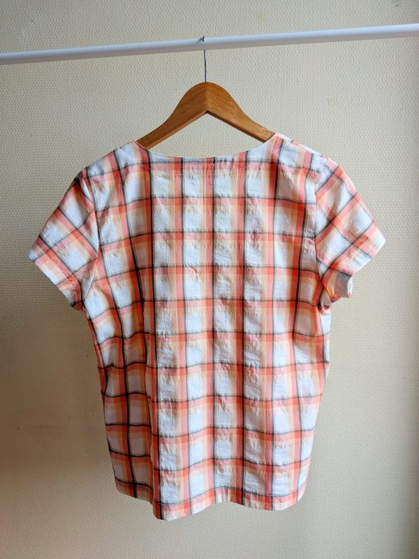 Haut col V manches courtes – tissu recyclé – Image 3