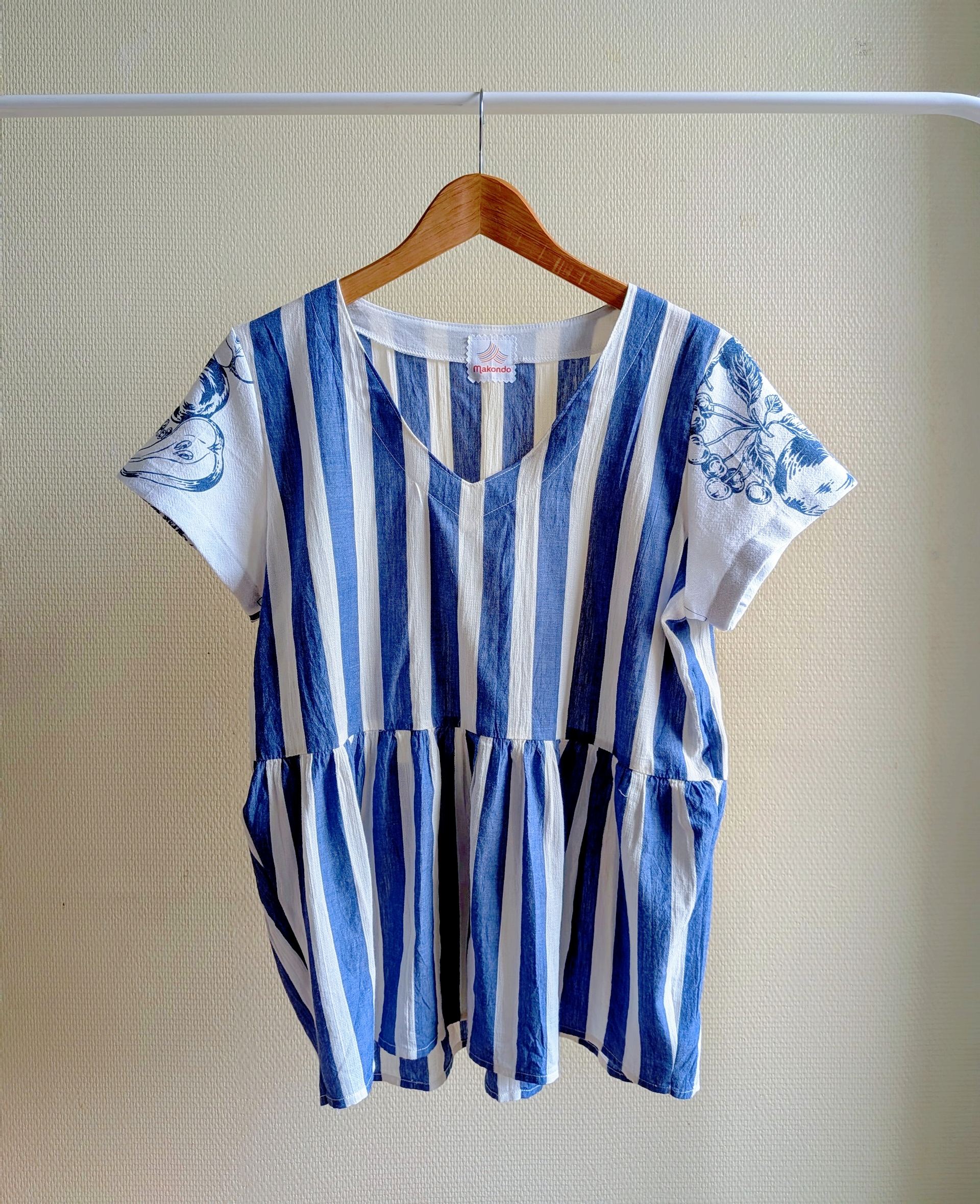 Haut col V  – upcycling robe & torchon – Image 1